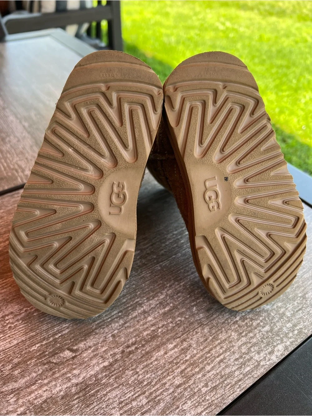 UGG Kids Classic Boots | Rainbow Embroidered | Chestnut Suede | Size 10T